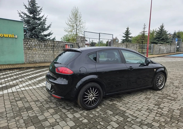 Seat Leon cena 24900 przebieg: 124000, rok produkcji 2009 z Czempiń małe 121